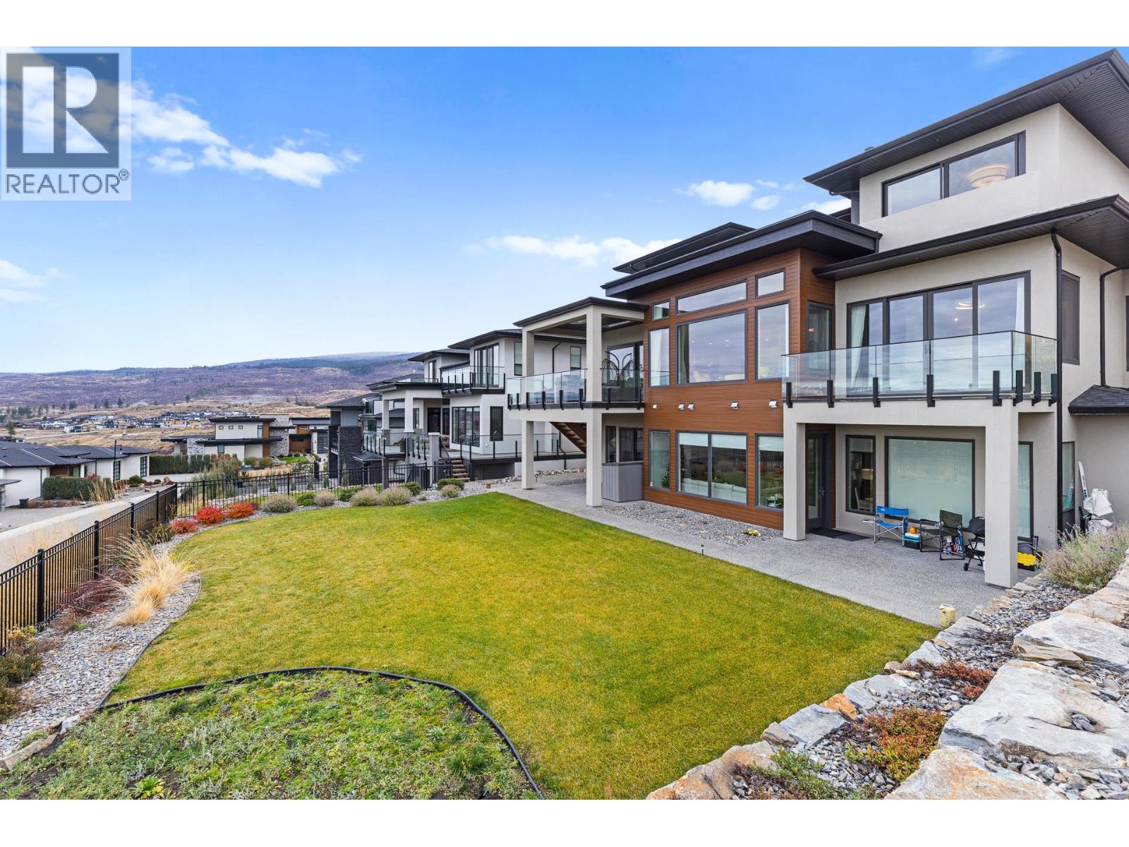 1068 Clarance Avenue, Kelowna