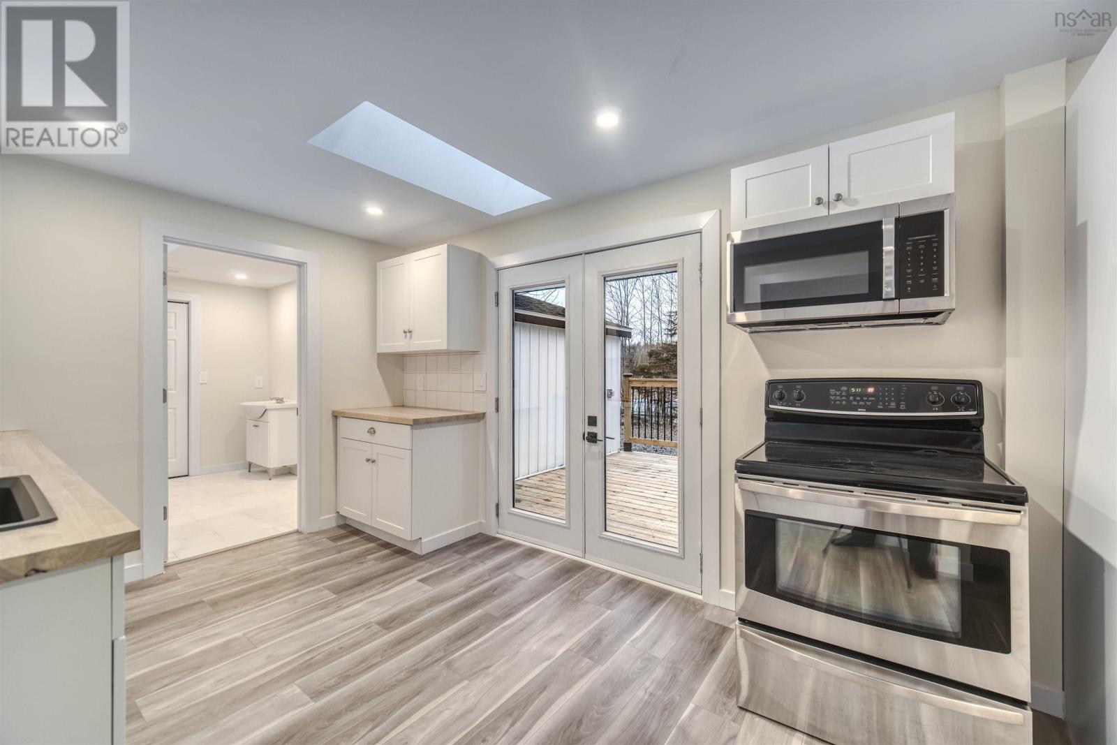 Property 29 of 49 of 4006 Highway 2