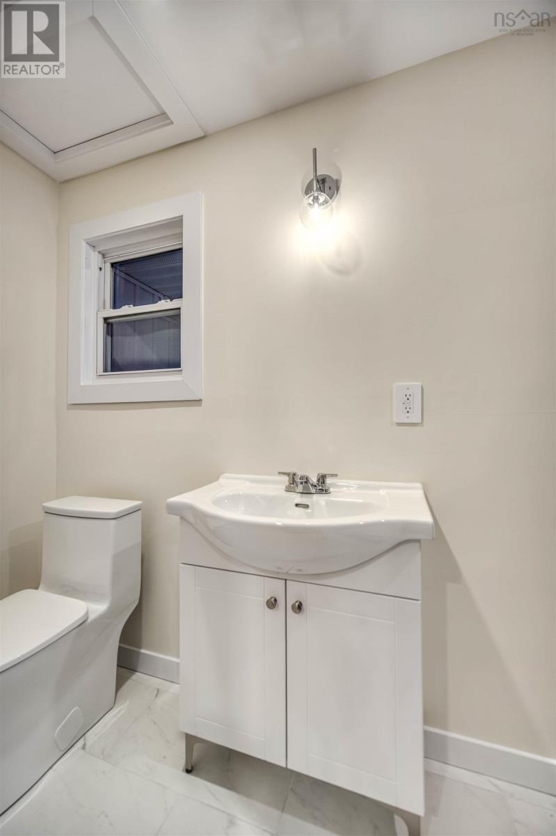 Property 9 of 49 of 4006 Highway 2