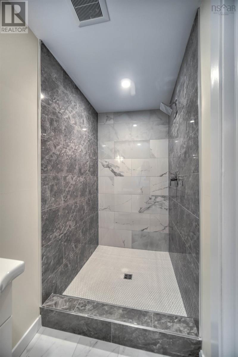 Property 16 of 49 of 4006 Highway 2