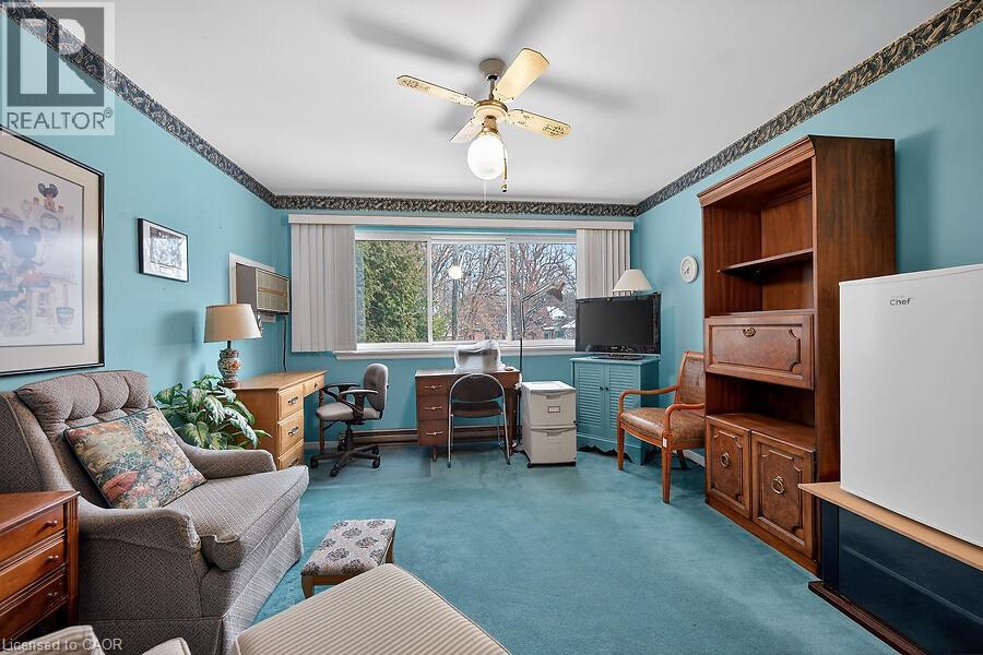 9 DALEVIEW COURT - 16