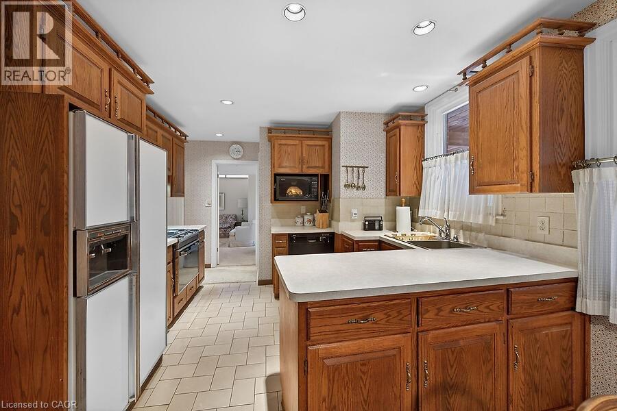 9 DALEVIEW COURT - 11