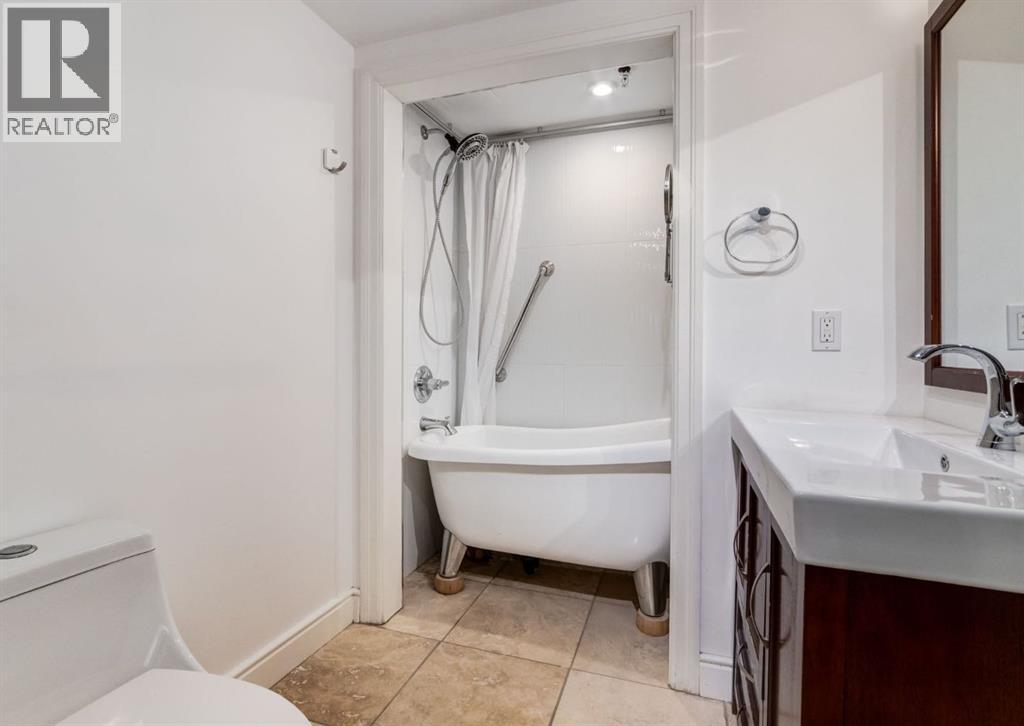 Single Family House for Sale in   Eau Claire Avenue SW Eau Claire Calgary 