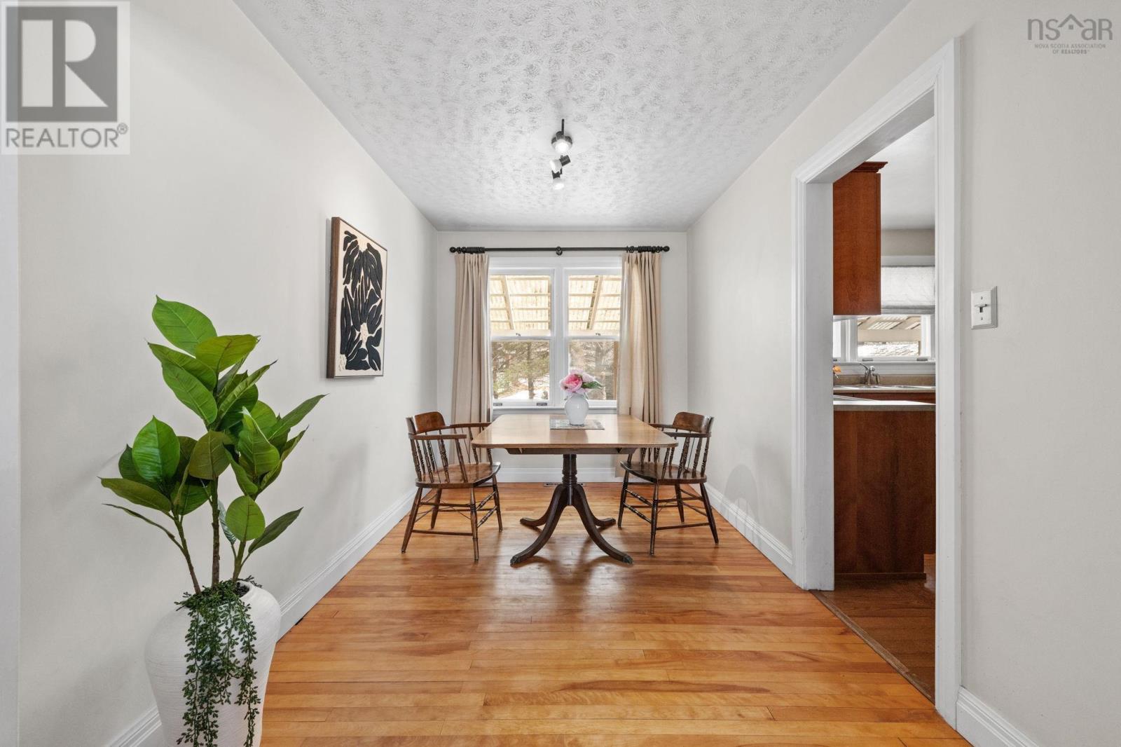 Property 21 of 36 of 197 PLEASANT Street