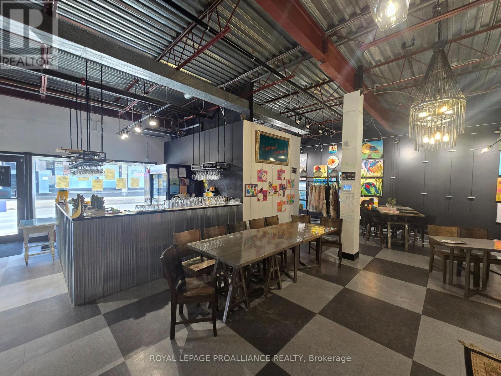 114 - 22 FRONT STREET