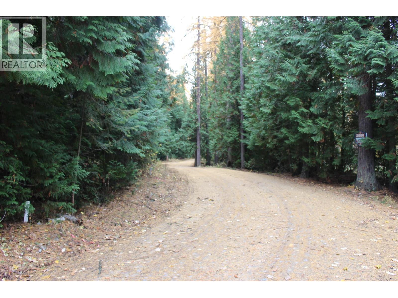  2640 3B Highway, Rossland