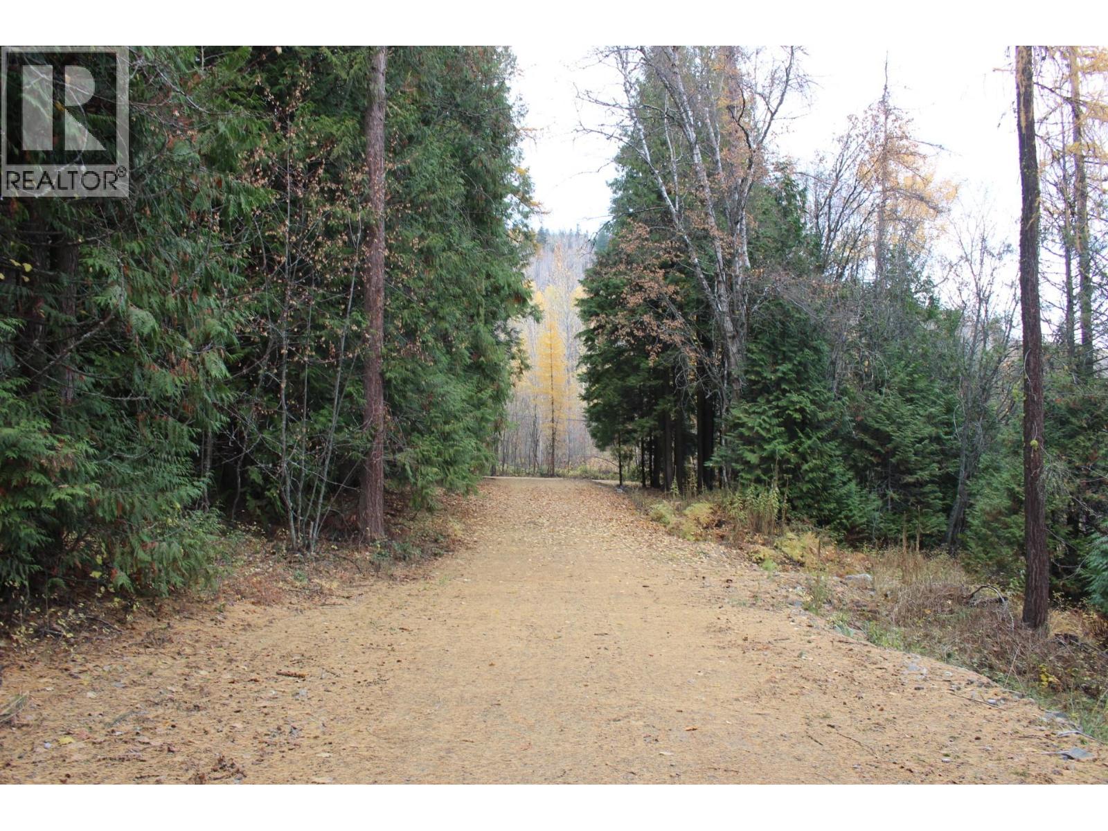  2640 3B Highway, Rossland