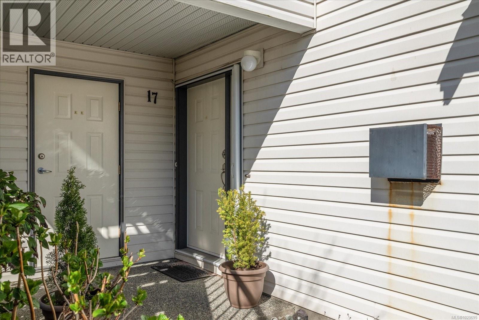 #17 6245 BLUEBACK RD - 23