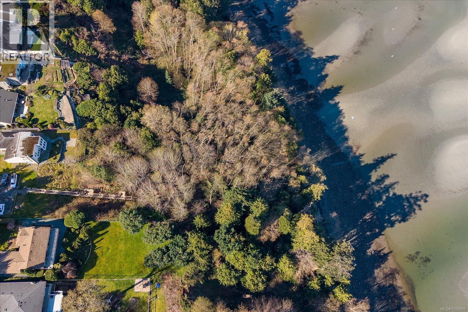 #17 6245 BLUEBACK RD - 33