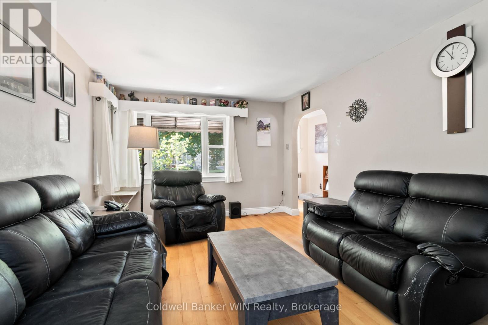 121 QUEEN STREET W - 9