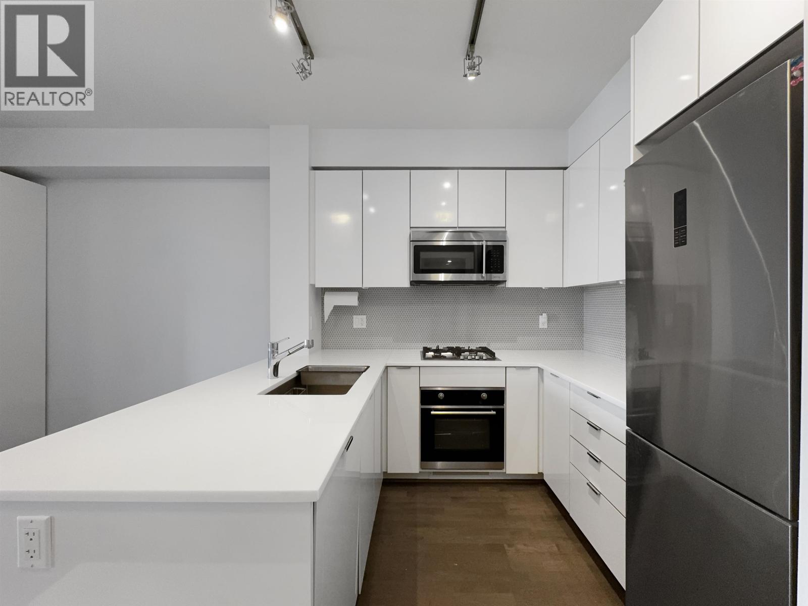 5xx 10011 RIVER Drive - photo 2