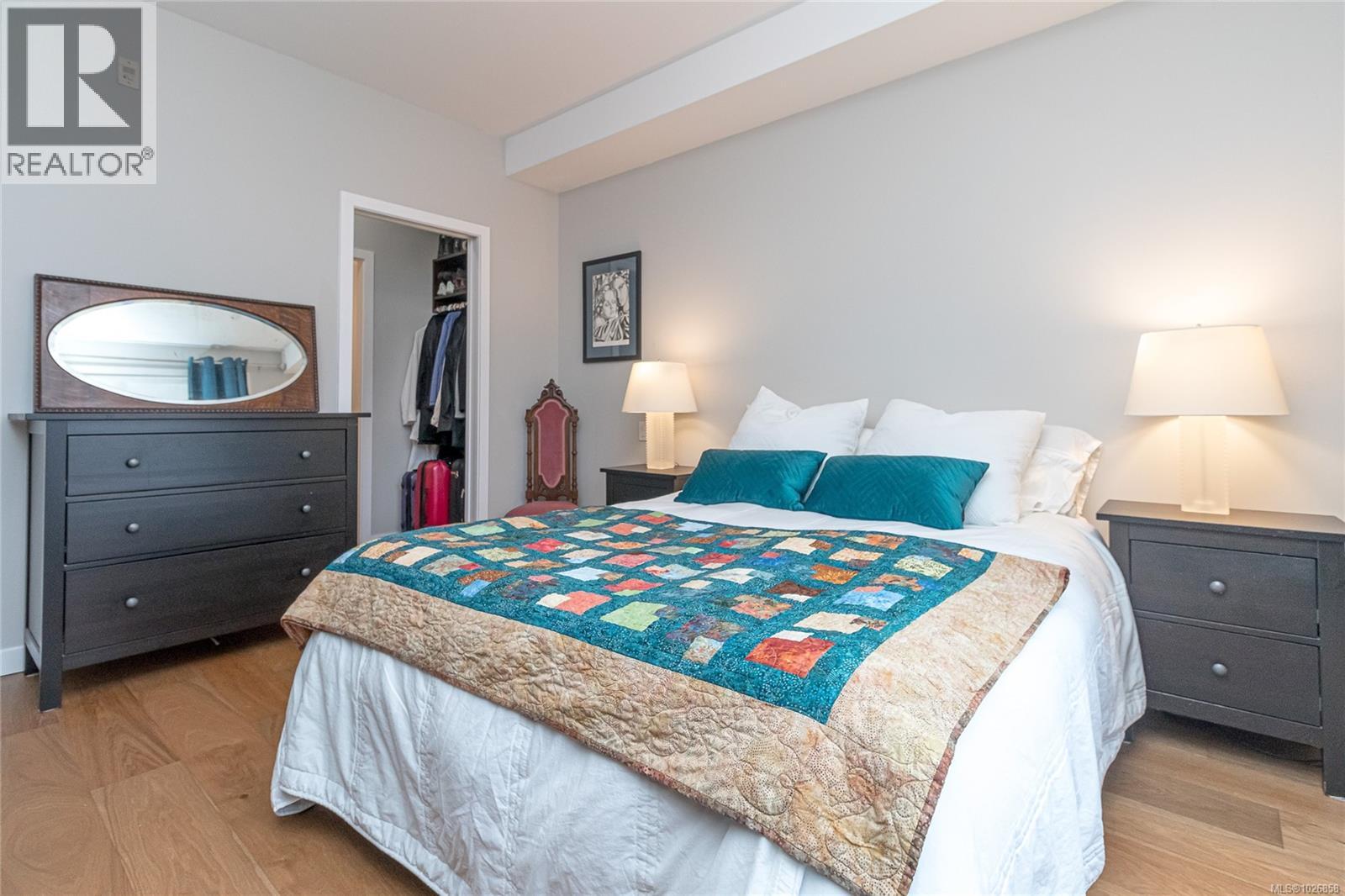 #303 924 ESQUIMALT RD - 15