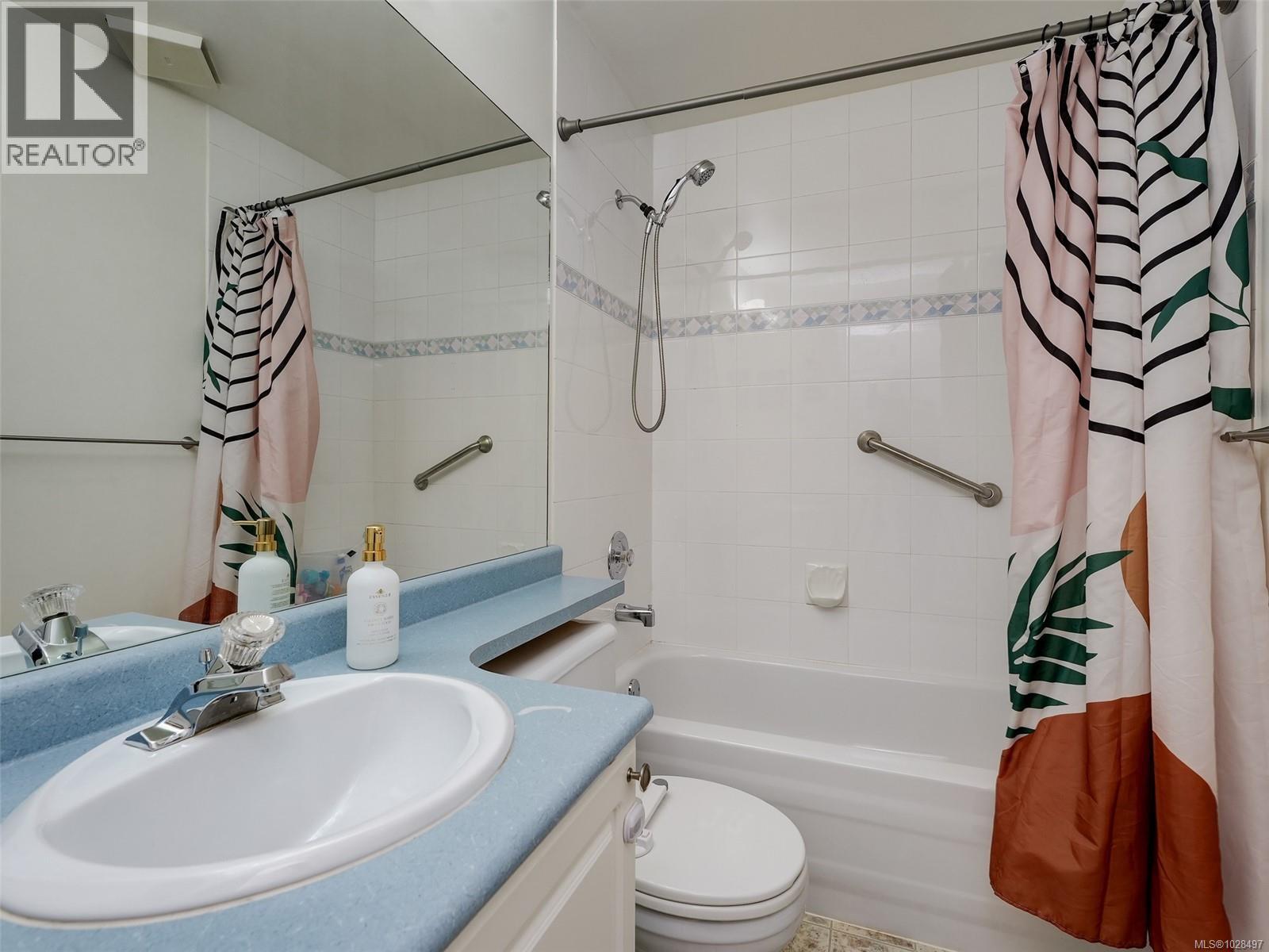 #301 1687 POPLAR AVE - 16