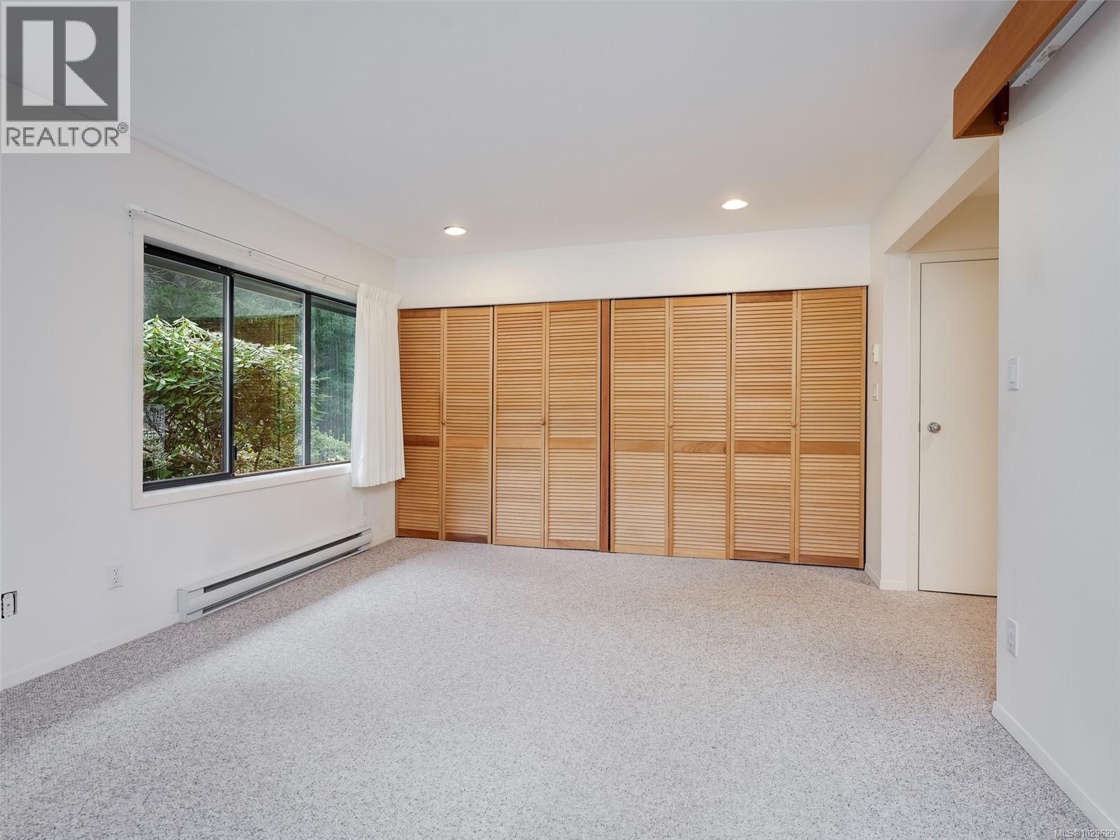 2574 ARBUTUS RD - 13