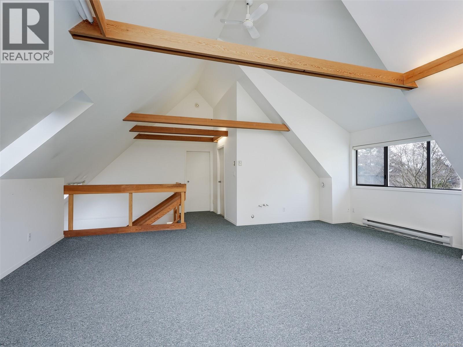 2574 ARBUTUS RD - 21