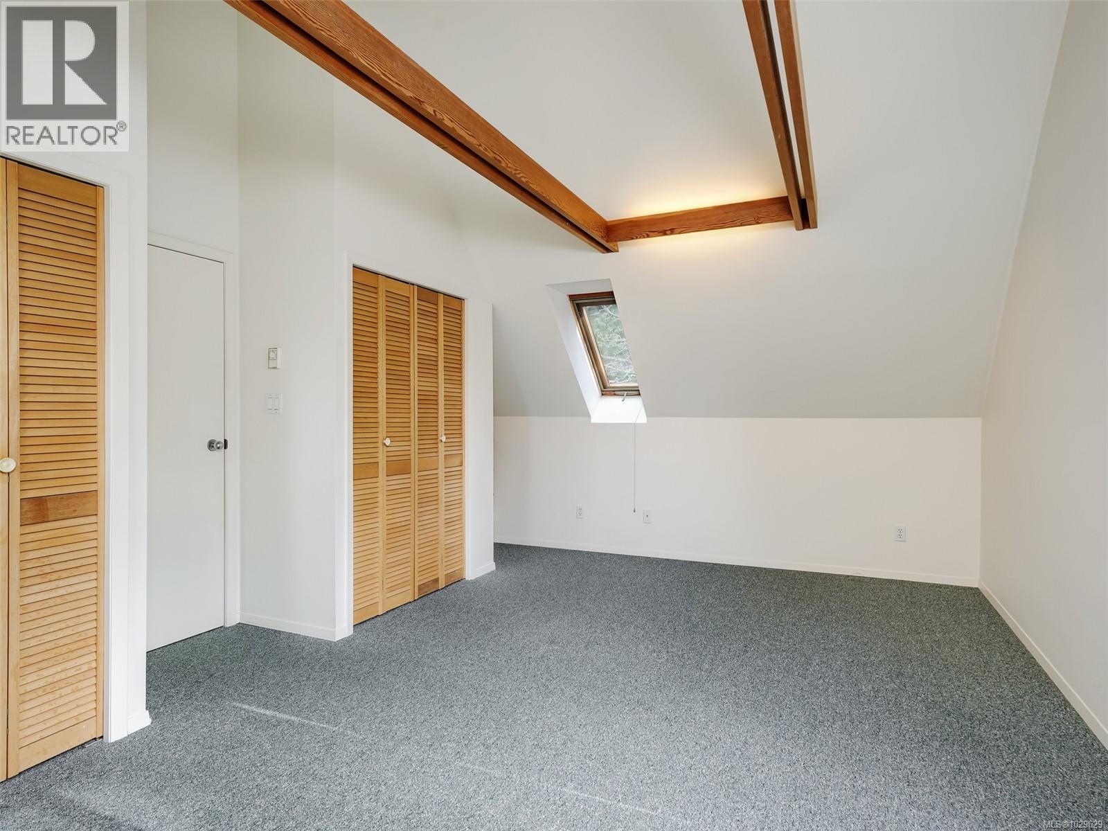 2574 ARBUTUS RD - 24