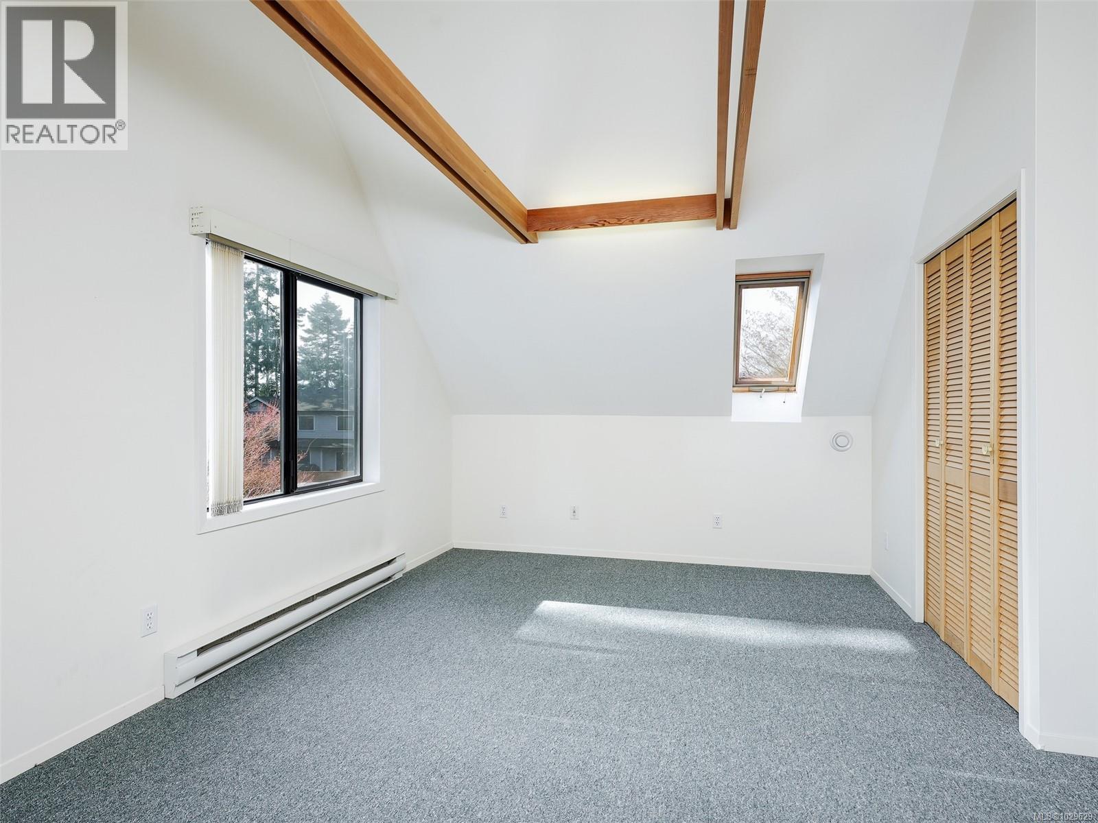 2574 ARBUTUS RD - 23