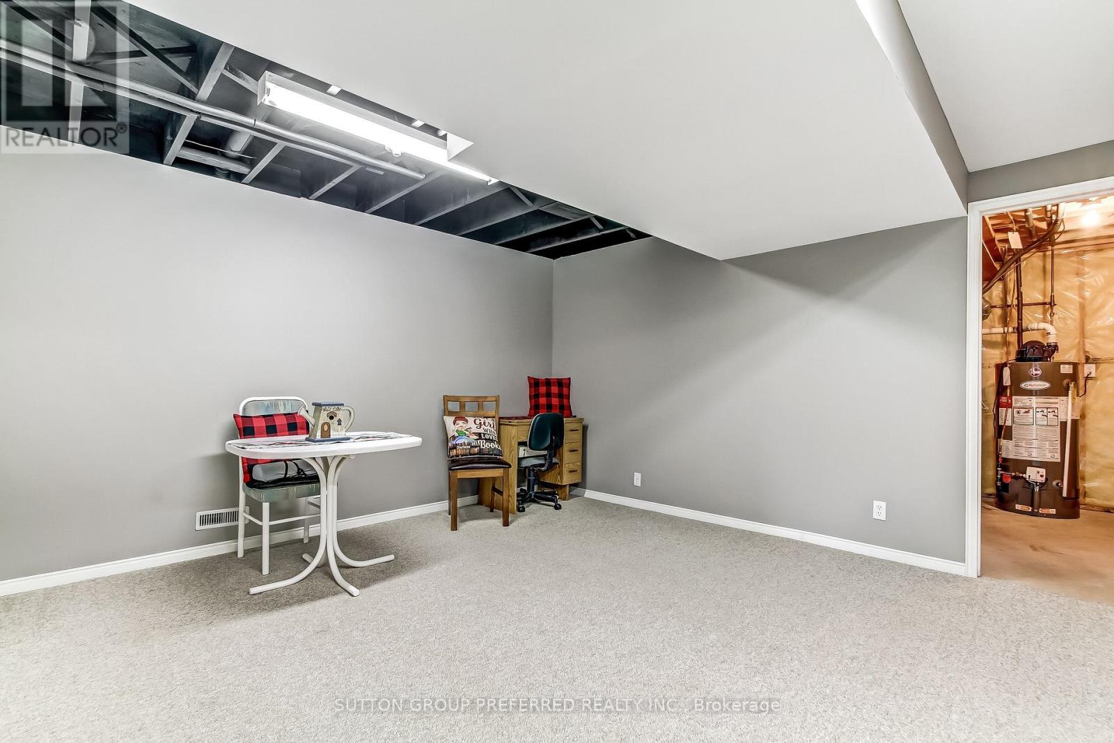 30 FOLKSTONE COURT Property Photo