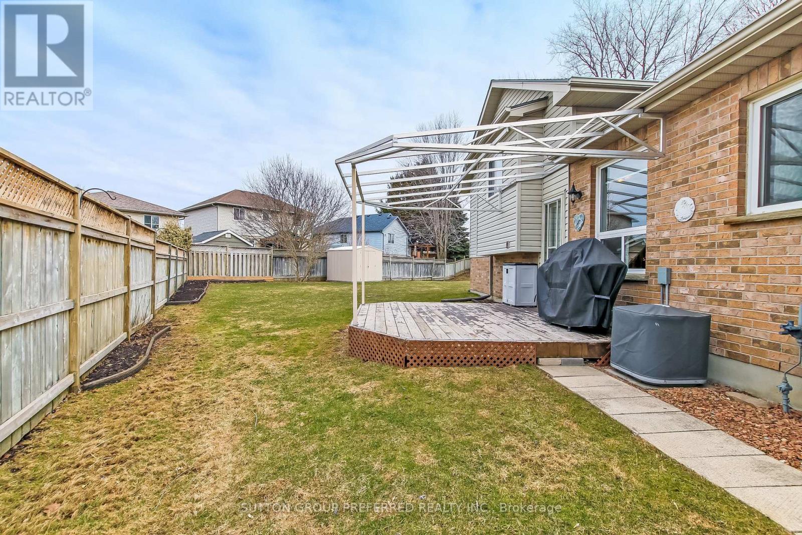 30 FOLKSTONE COURT Property Photo