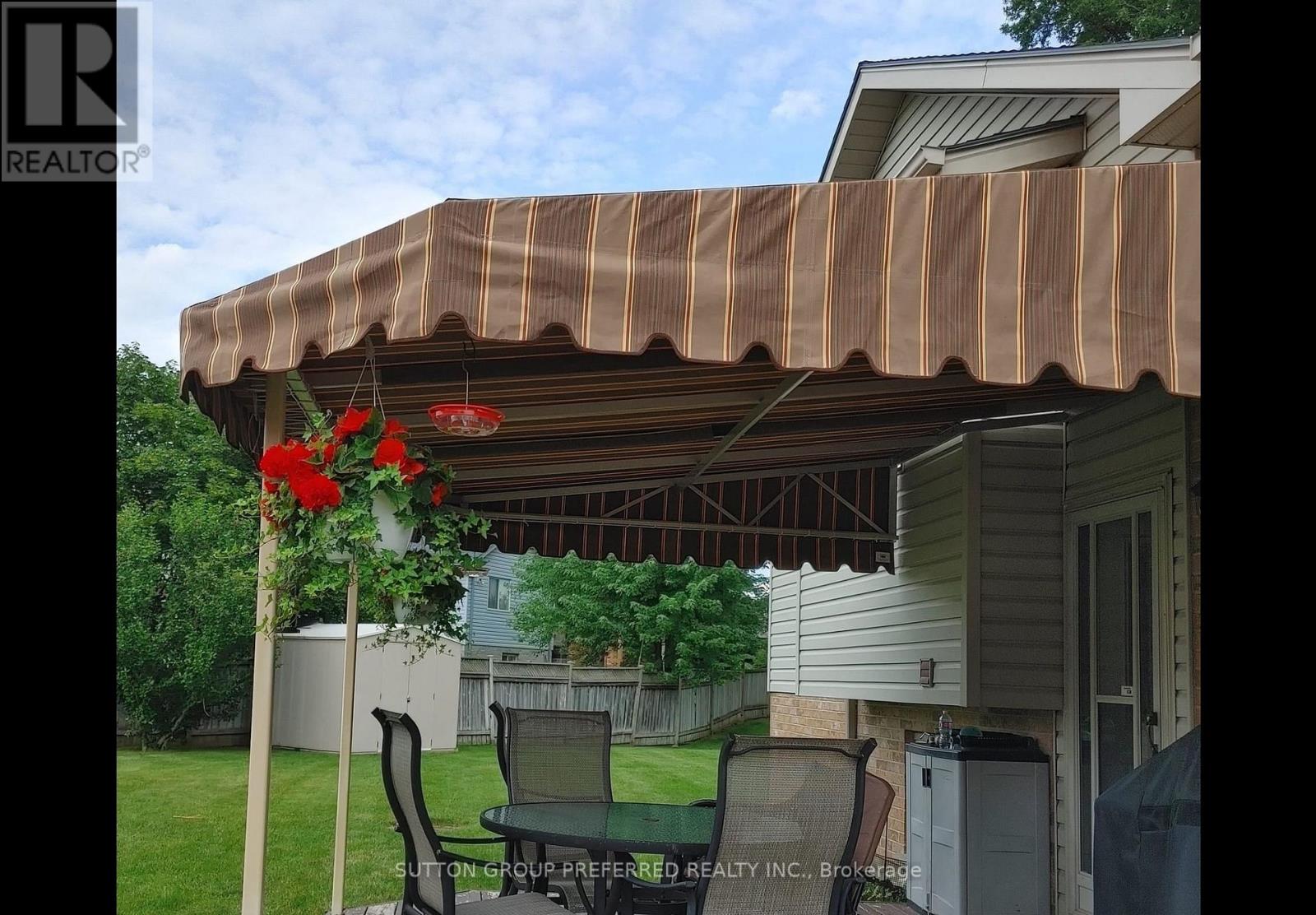 30 FOLKSTONE COURT Property Photo