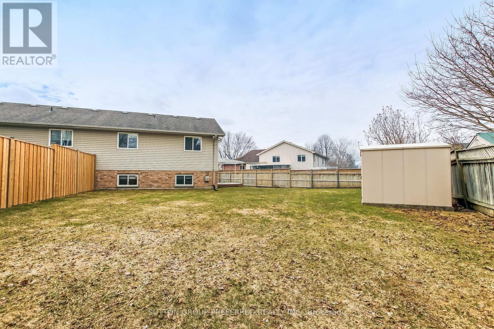 30 FOLKSTONE COURT Property Photo