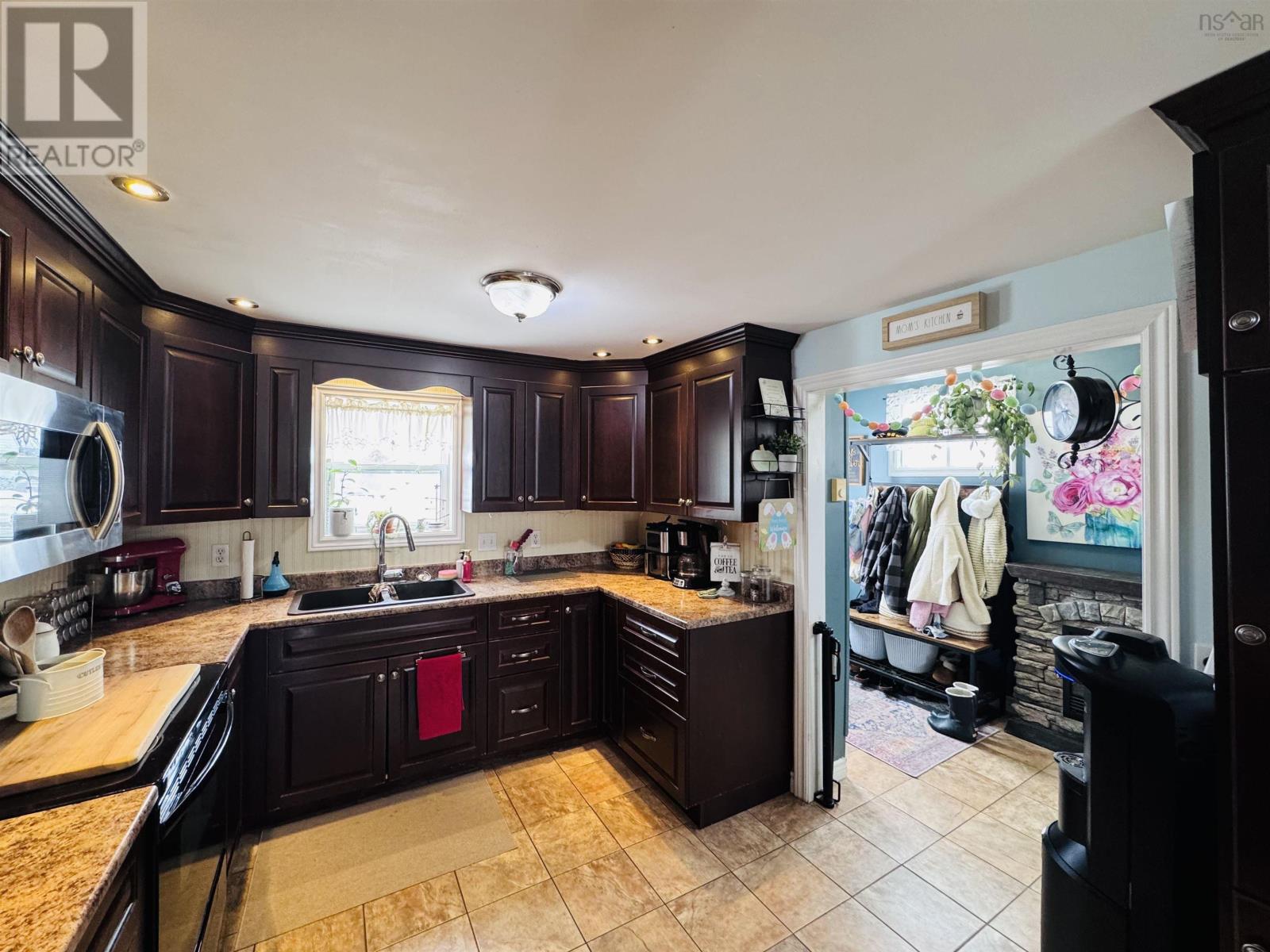 Property 7 of 35 of 400 Pictou Road