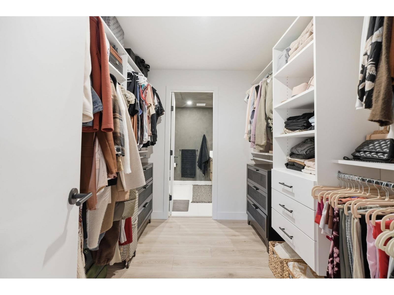 338 2635 KING GEORGE BOULEVARD, Surrey