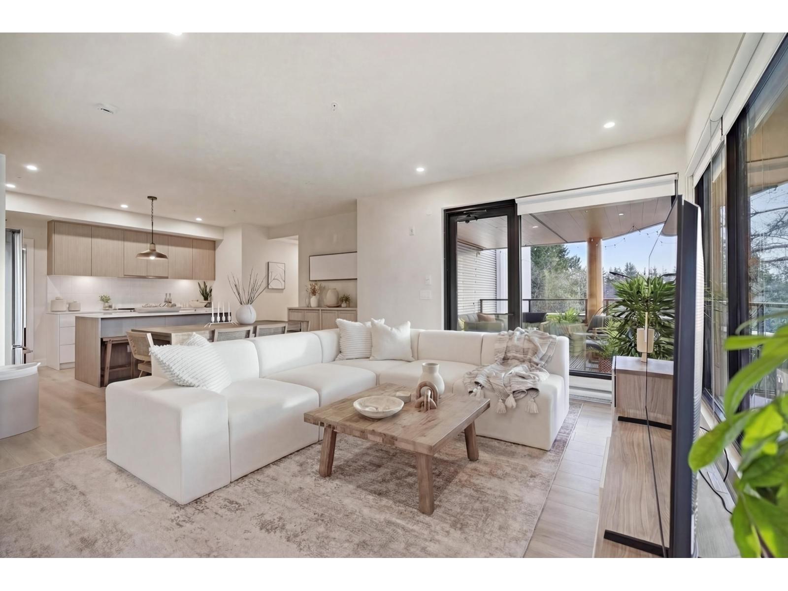 338 2635 KING GEORGE BOULEVARD, Surrey