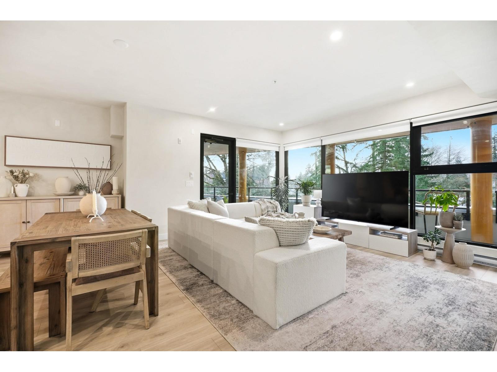 338 2635 KING GEORGE BOULEVARD, Surrey