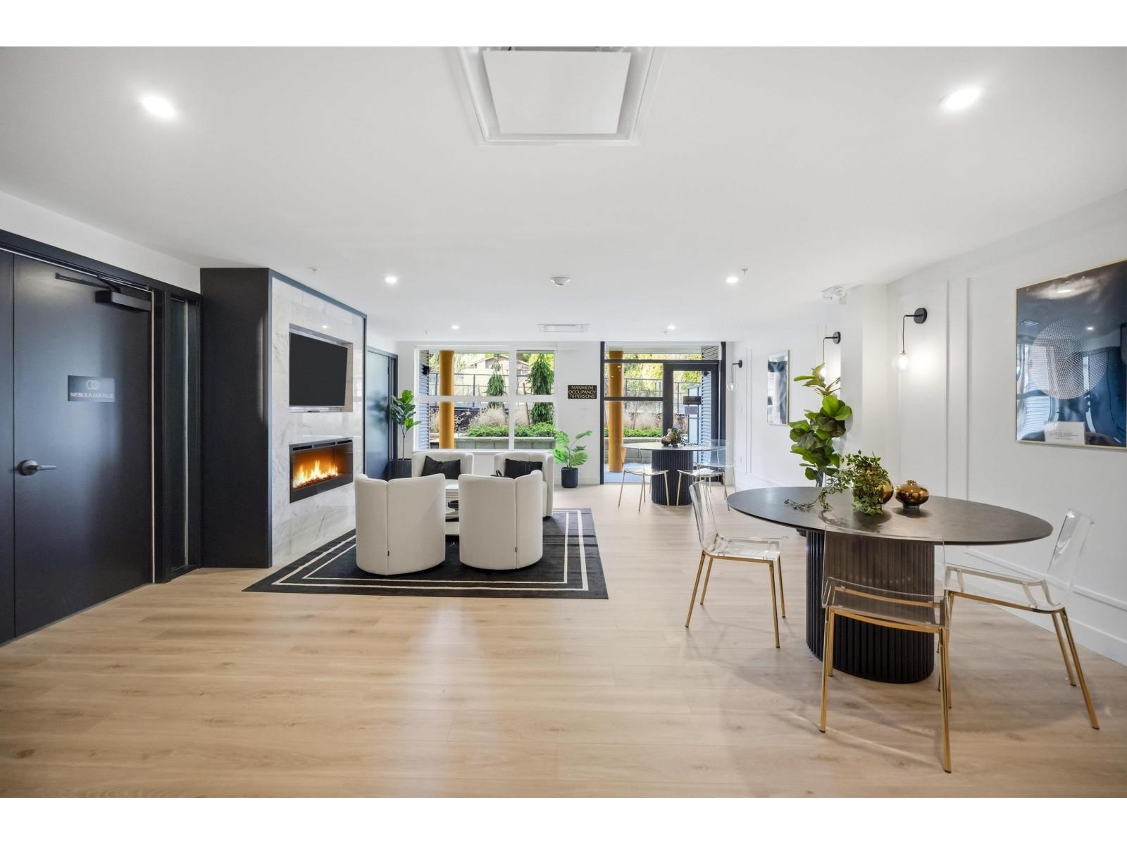 338 2635 KING GEORGE BOULEVARD, Surrey