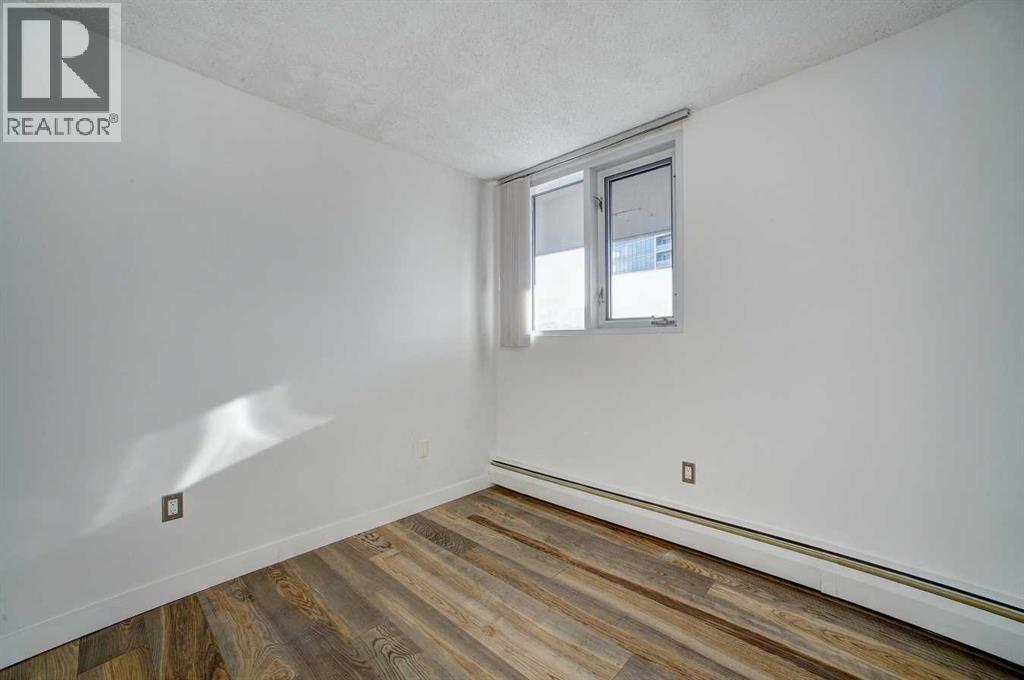 Single Family House for Sale in E   Avenue SW Mission Calgary 