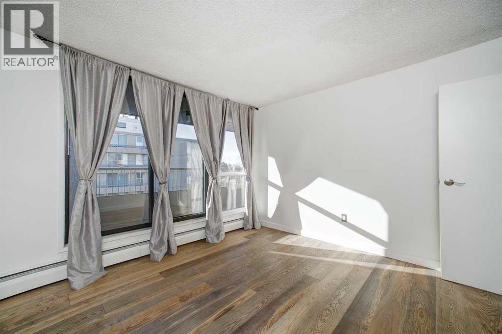 Single Family House for Sale in E   Avenue SW Mission Calgary 