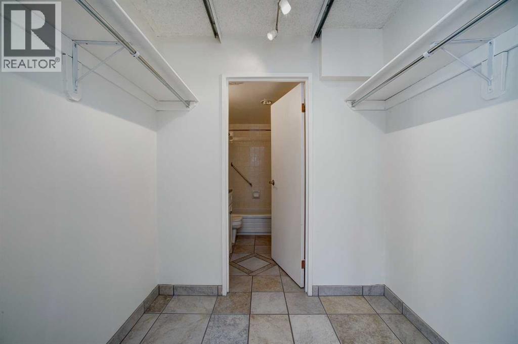 Single Family House for Sale in E   Avenue SW Mission Calgary 