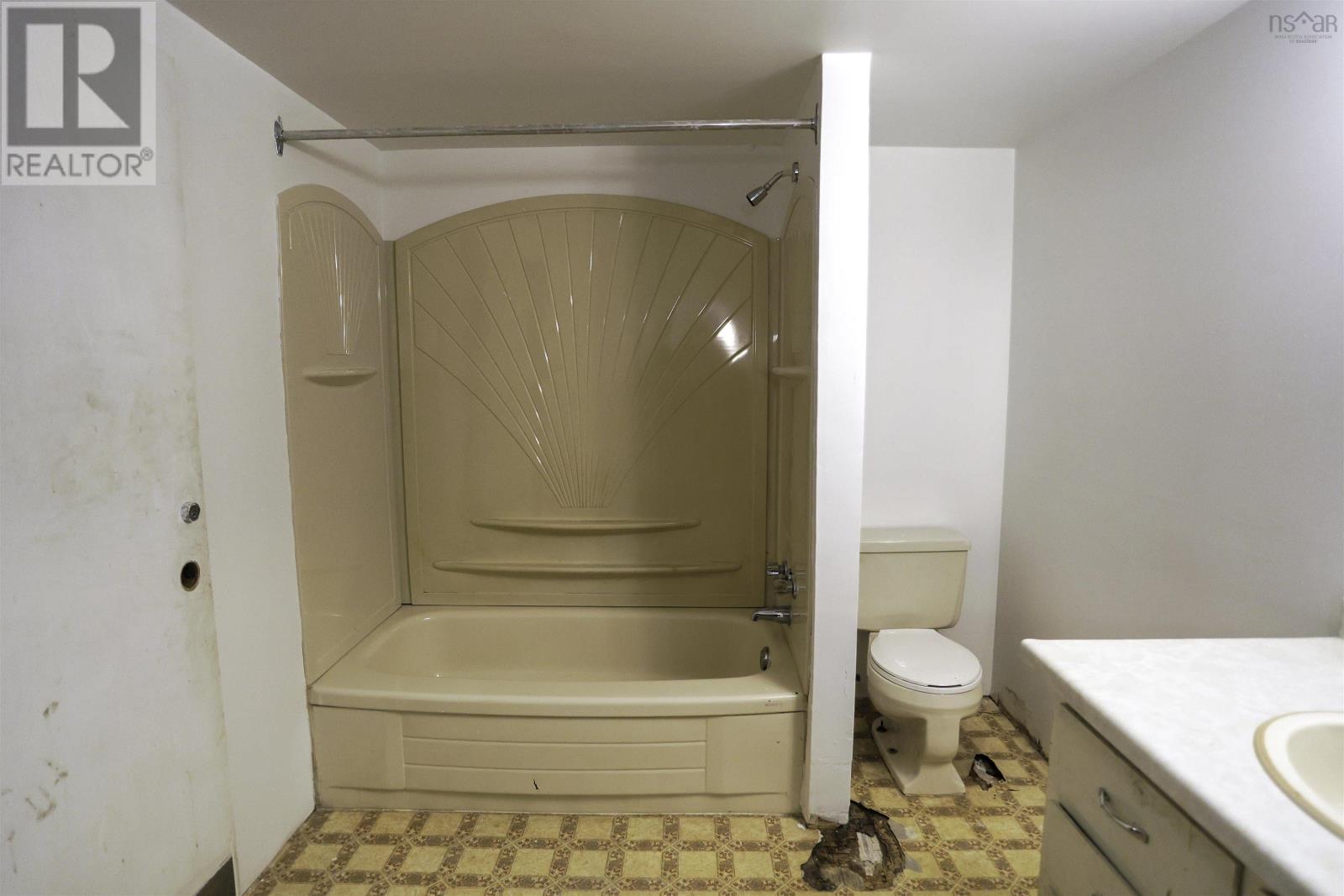 Property 39 of 39 of 33 Micmac Drive