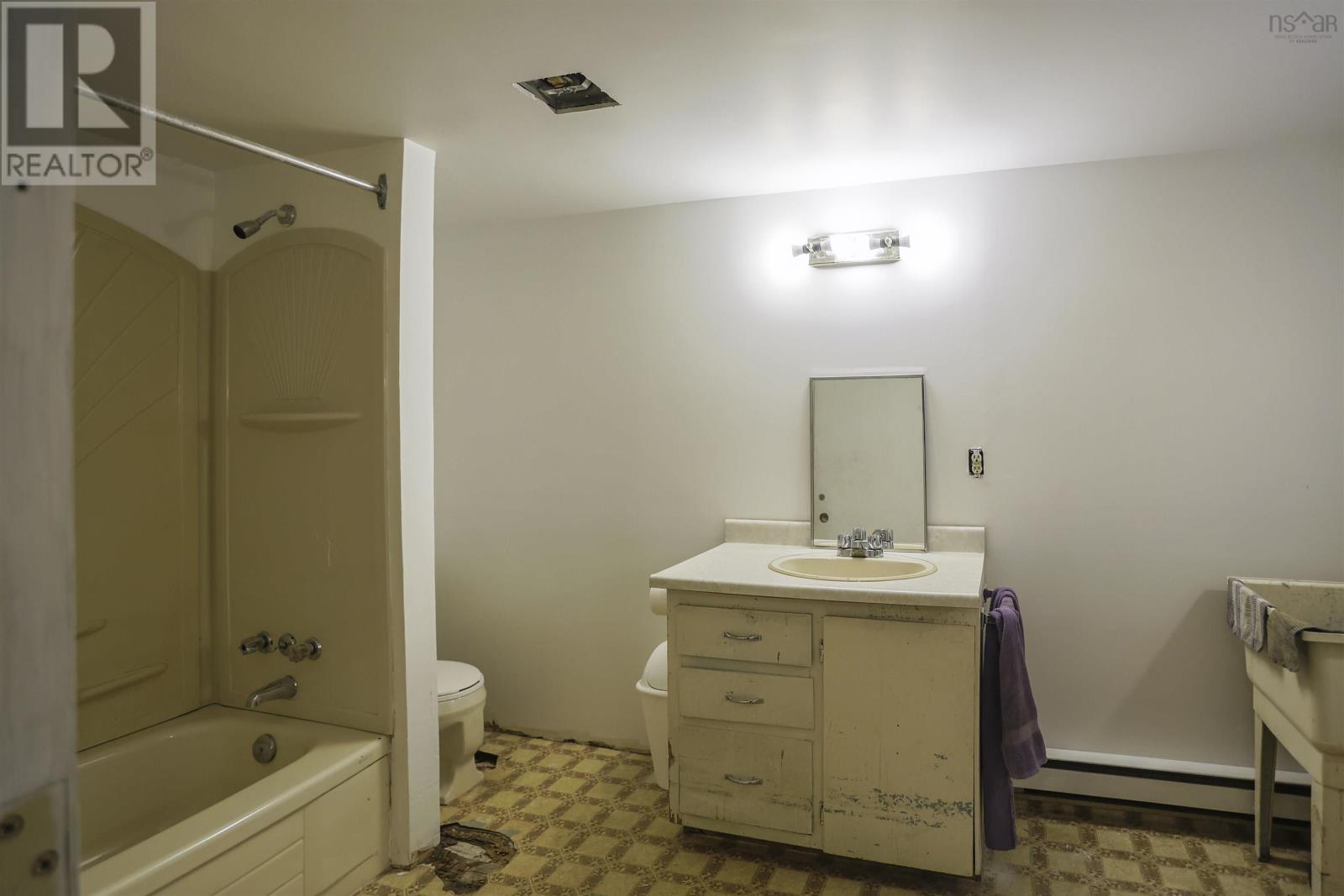 Property 36 of 39 of 33 Micmac Drive