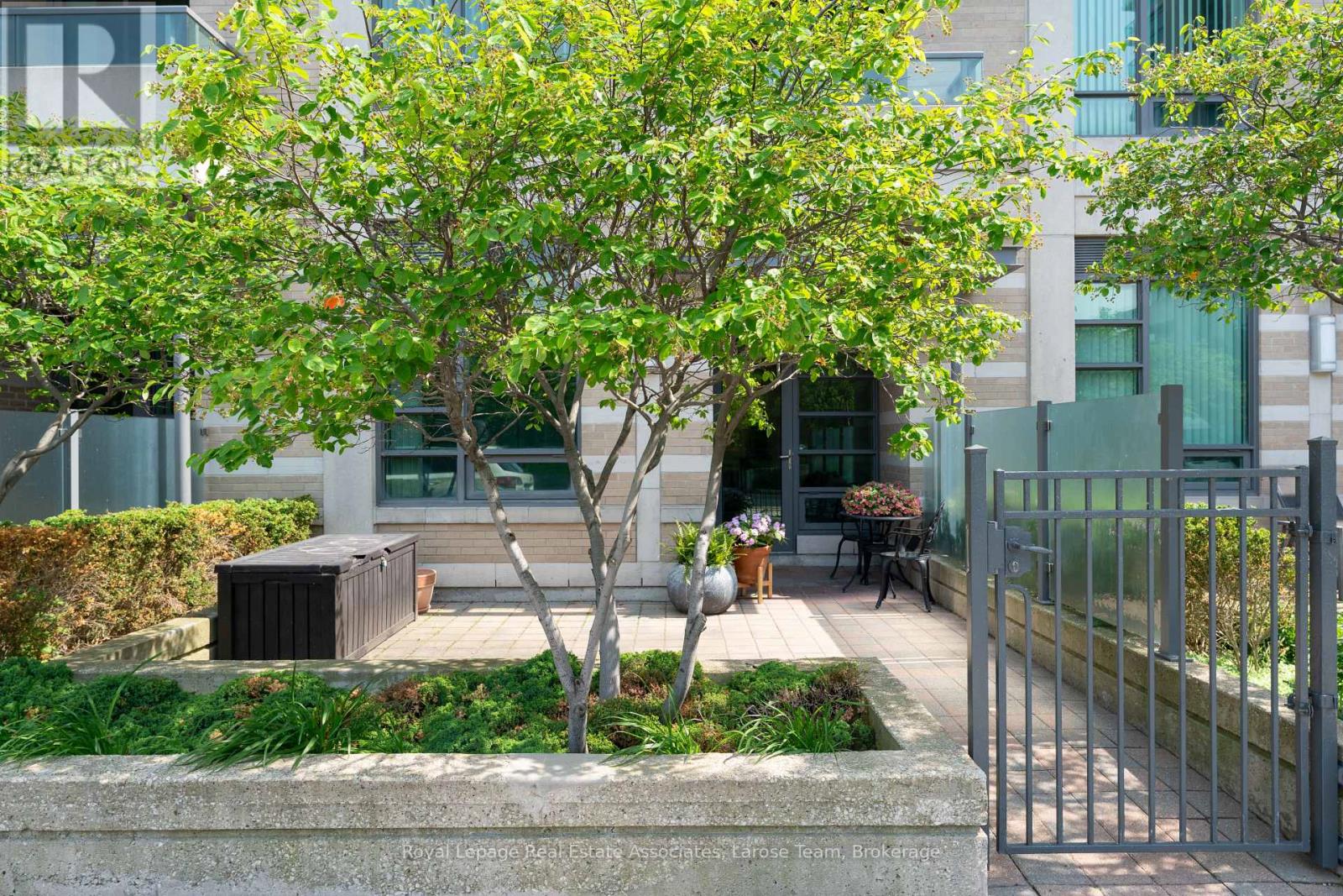 #102 225 SHERWAY GARDENS ROAD - 22