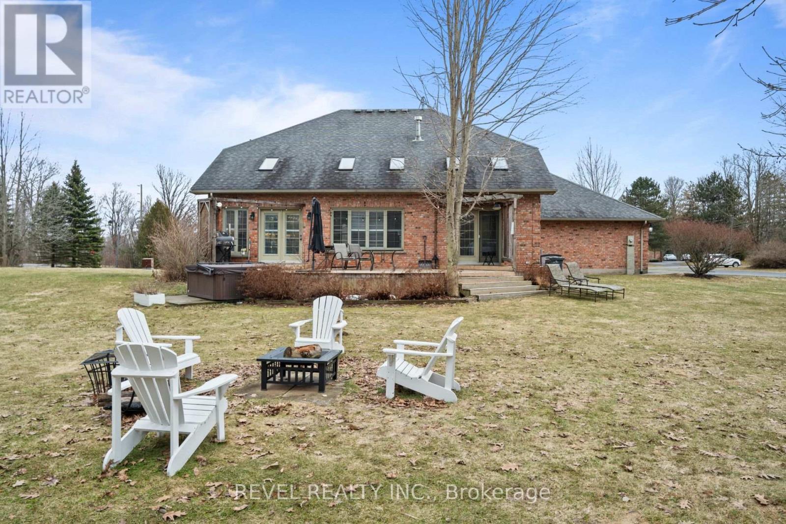 2255 MOHAWK TRAIL - 44