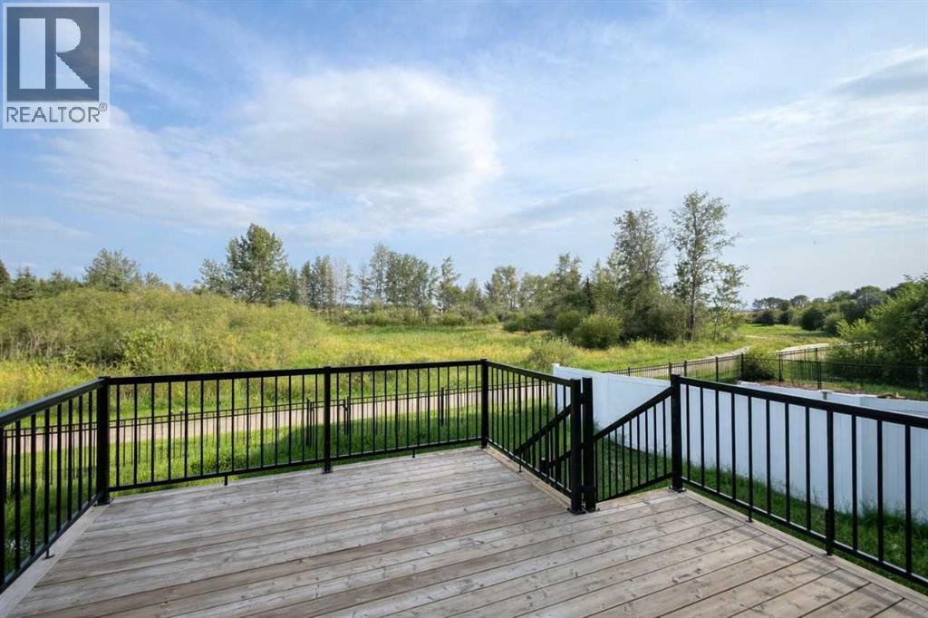 Single Family House for Sale in  Emerald Drive Evergreen Red Deer 