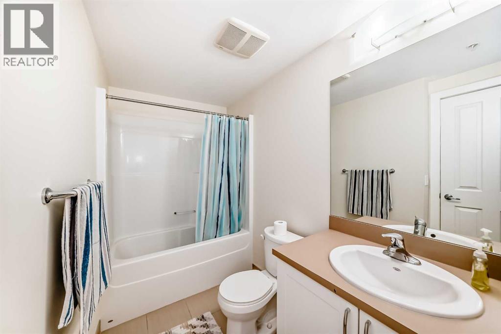 Single Family House for Sale in   brentwood Common NW Brentwood Calgary 