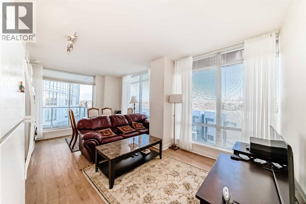 Single Family House for Sale in   brentwood Common NW Brentwood Calgary 