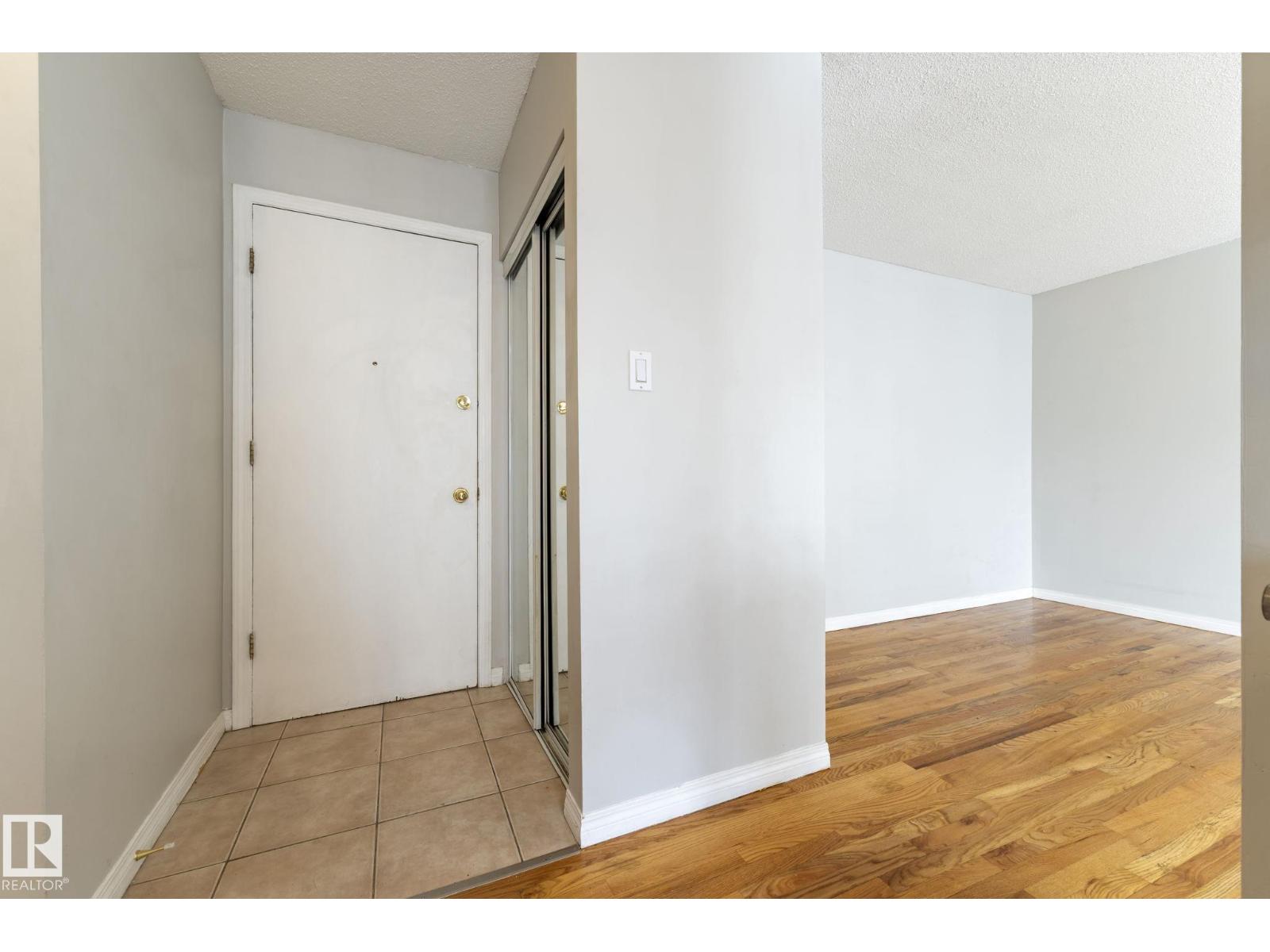 #308 10230 120 ST NW - 19