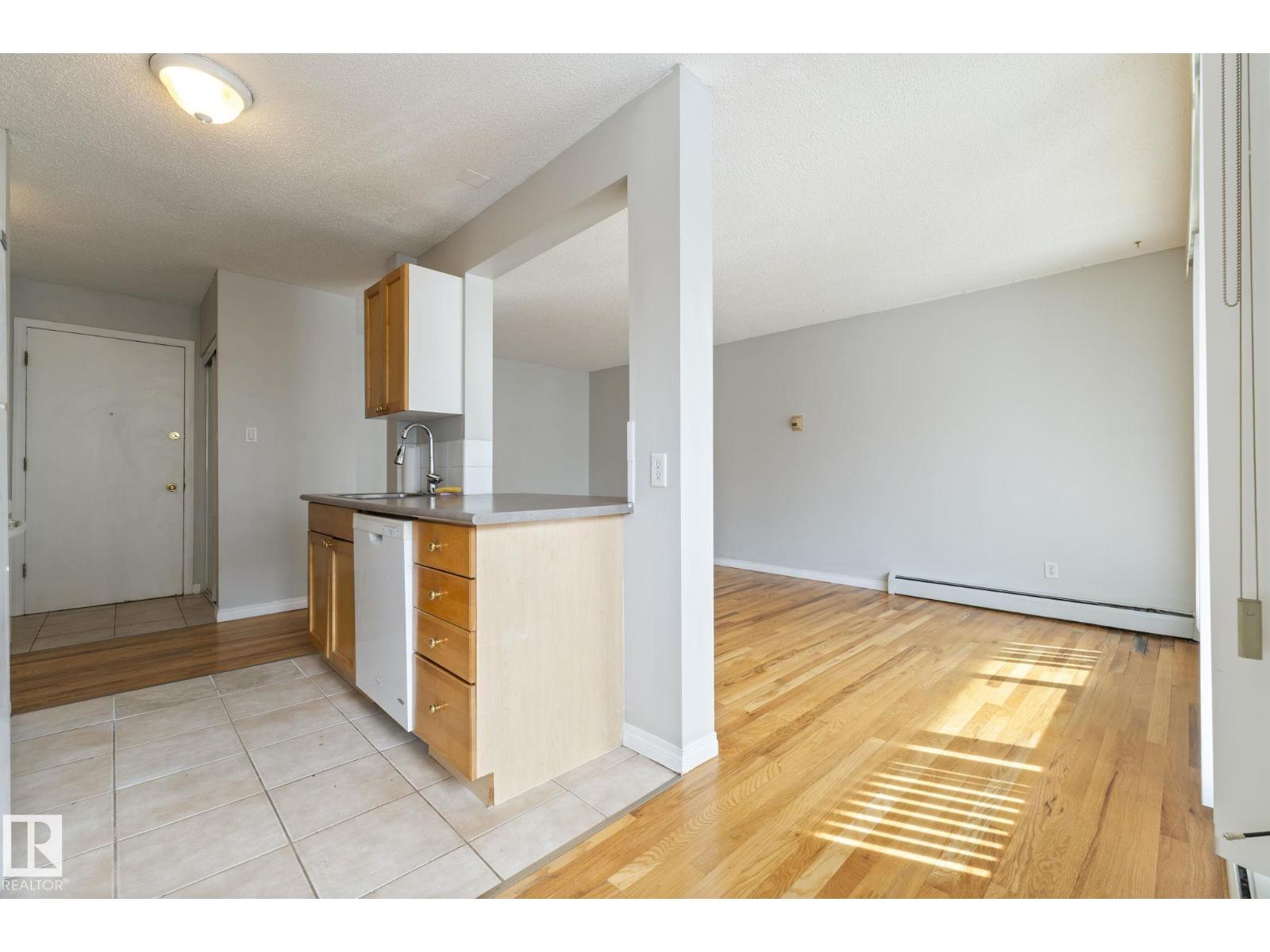 #308 10230 120 ST NW - 24