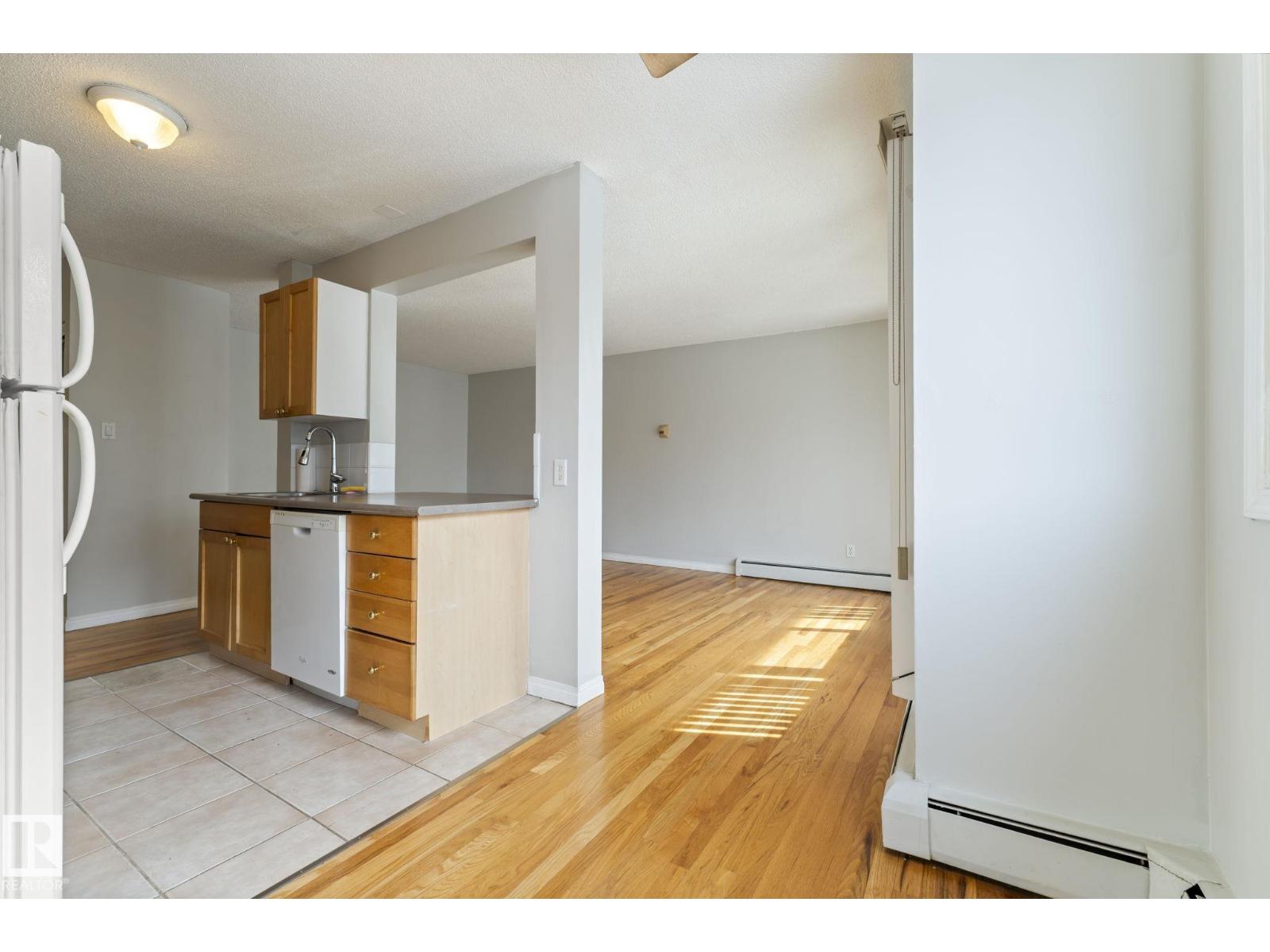 #308 10230 120 ST NW - 25