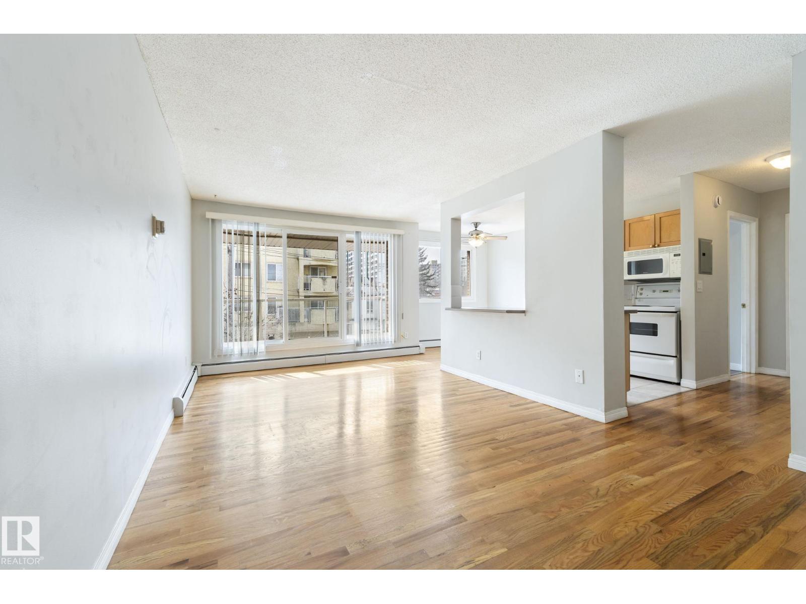 #308 10230 120 ST NW - 32