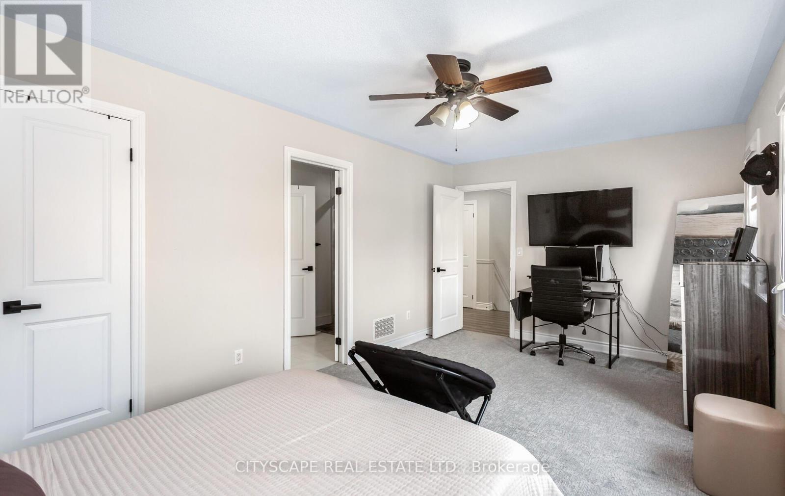191 ROWE TERRACE - 36