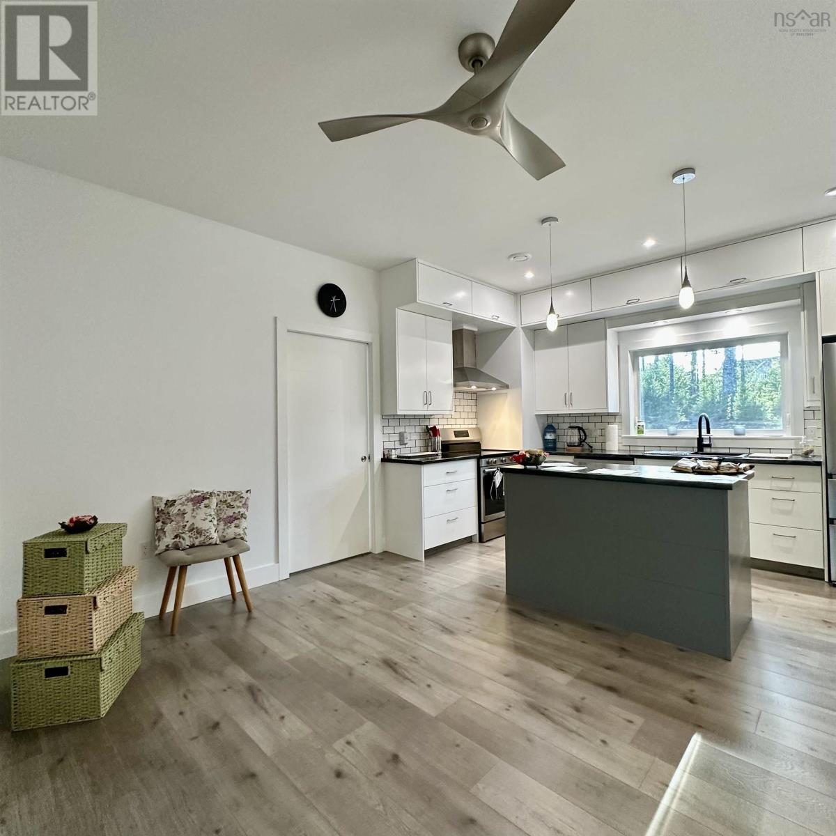 Property 8 of 26 of 75 Danica Drive