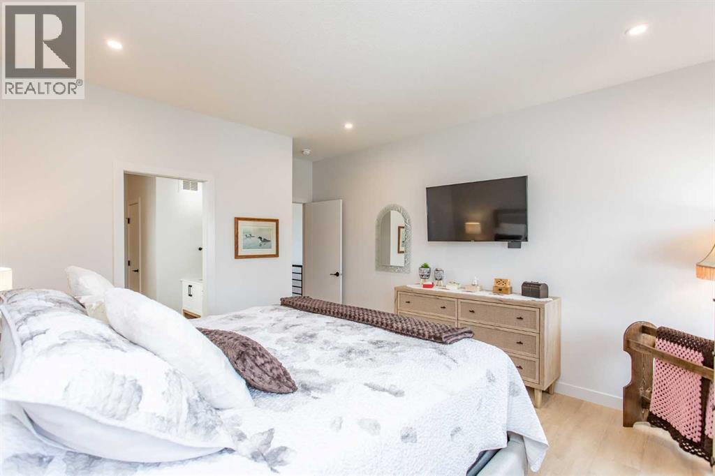 Single Family House Bungalow for Sale in  Emmett Crescent Evergreen Red Deer 