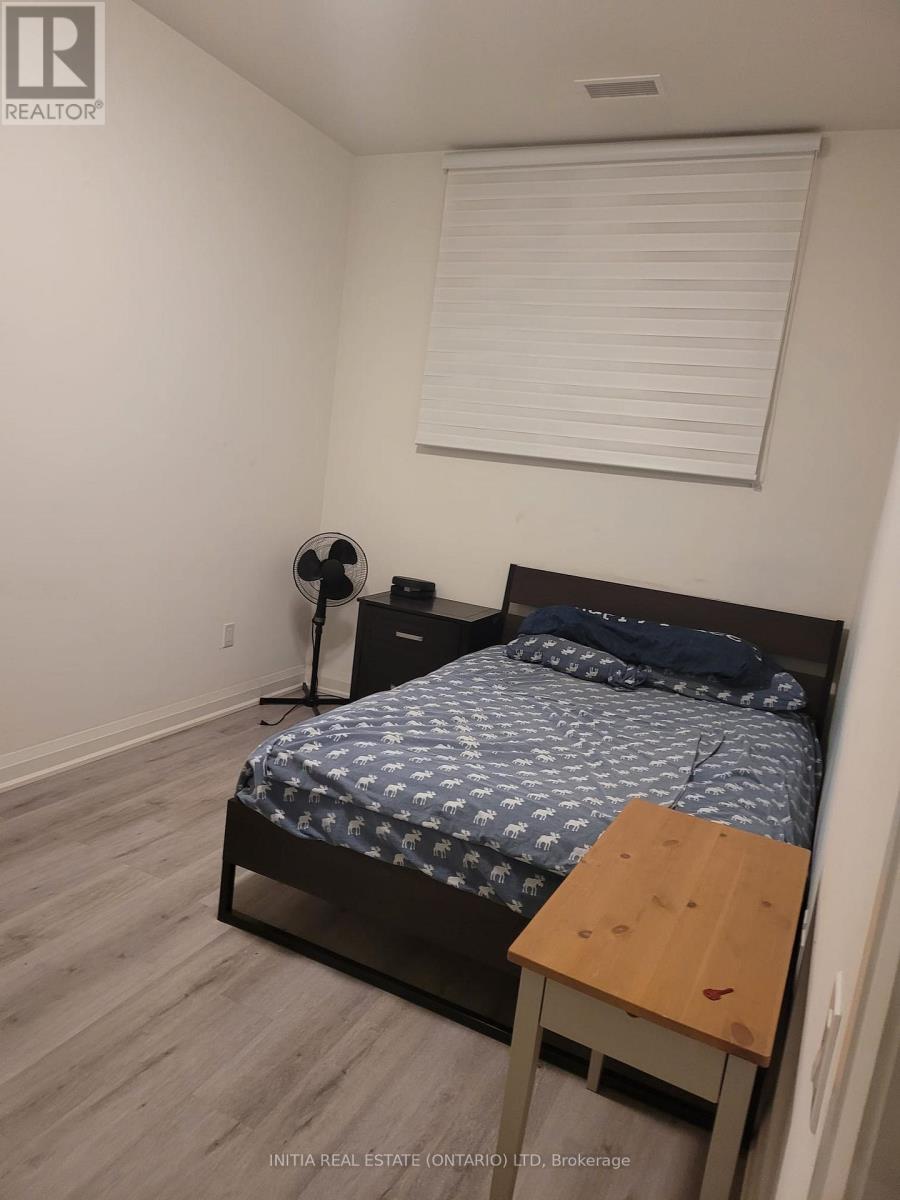 110 - 58 LAKESIDE (SHARED-KITCHEN) TERRACE Property Photo