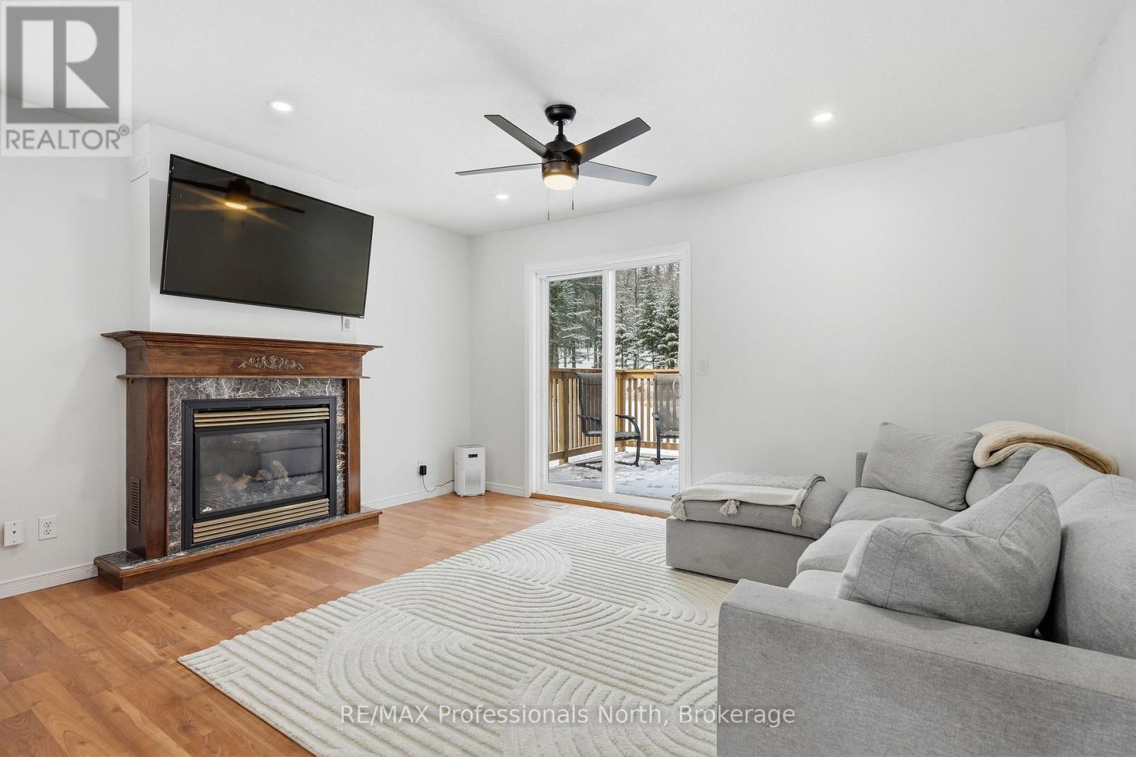 1036 POST ROAD - 19