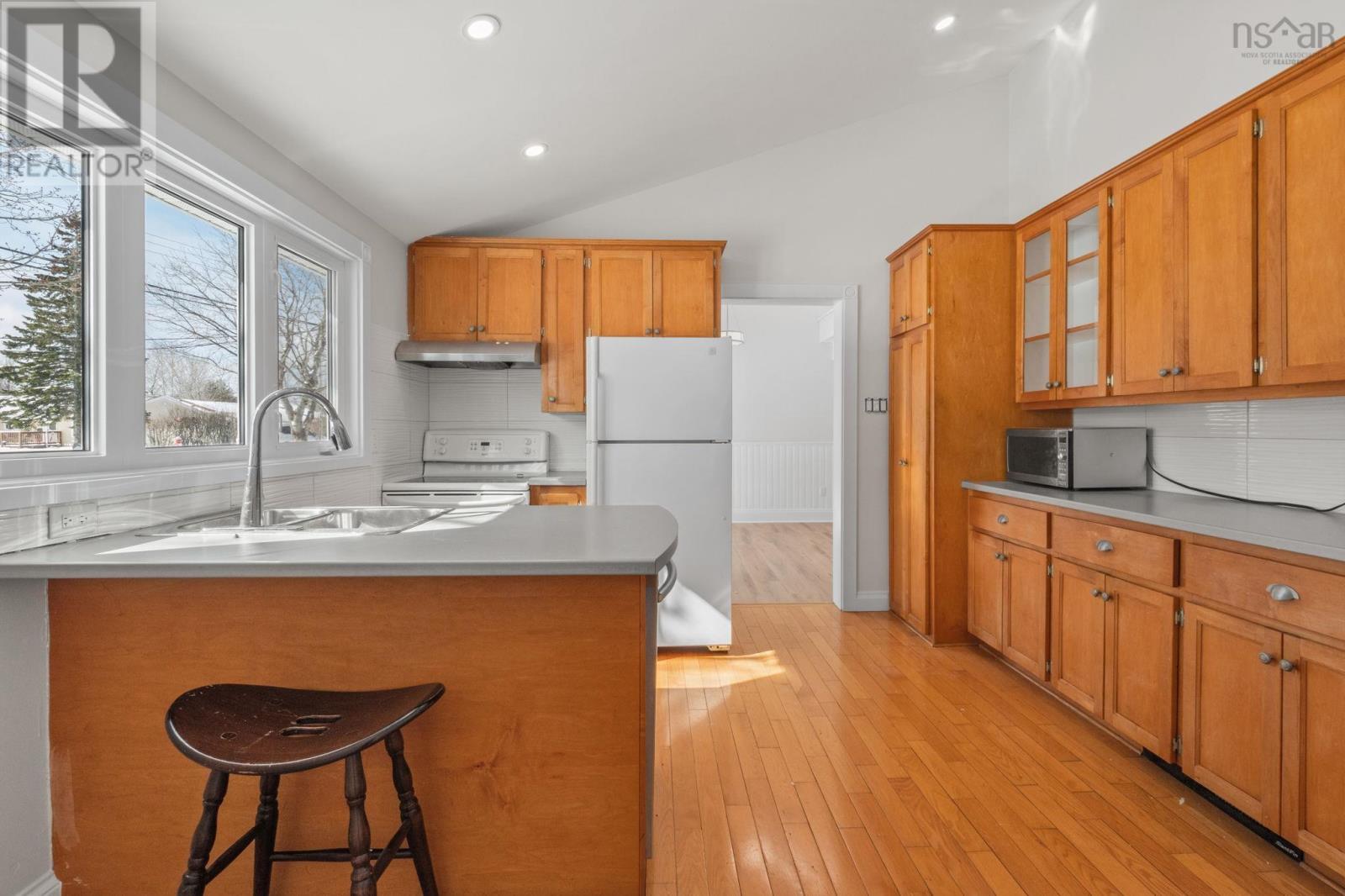 Property 22 of 44 of 19 Dumbarton Avenue